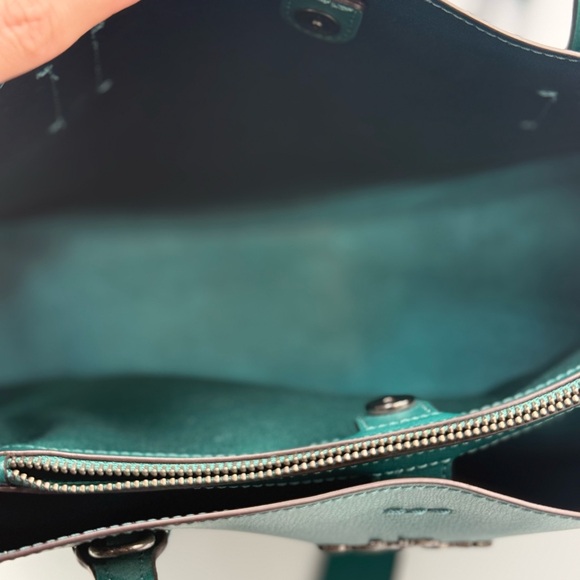 Coach Avenue Carryall Green Leather Tote with Matching Wallet - Picture 6 of 12